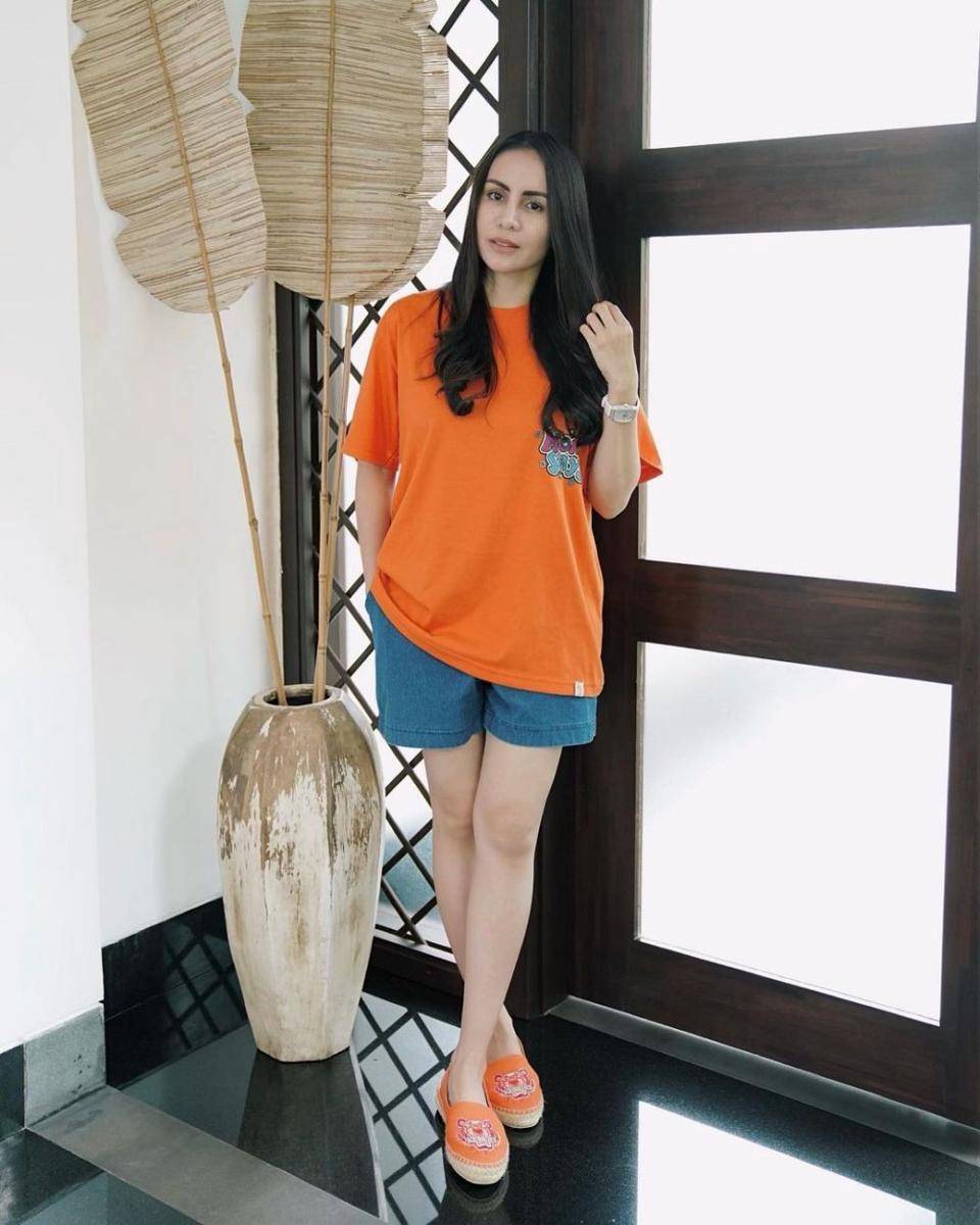 OOTD short pants ala Momo Geisha (instagram.com/therealmomogeisha)