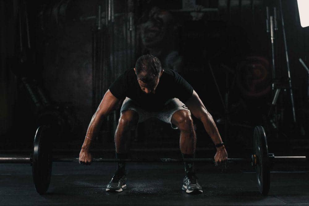 ilustrasi berolahraga di gym (unsplash.com/@ricardohenri)