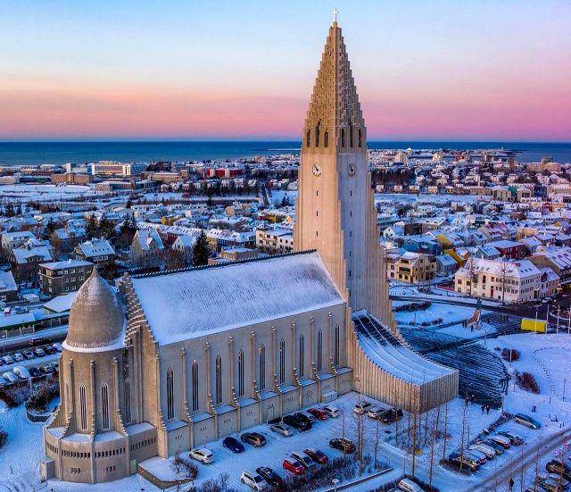 Pemandangan di kota Reykjavík, Islandia. (instagram.com/iceland)