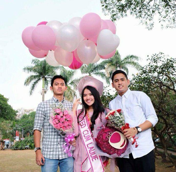 Dimico Ardan bersama kedua saudaranya (instagram.com/dimicoardan)