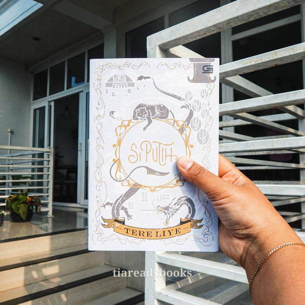 Si Putih karya Tere Liye (instagram.com/tiareadsbooks)