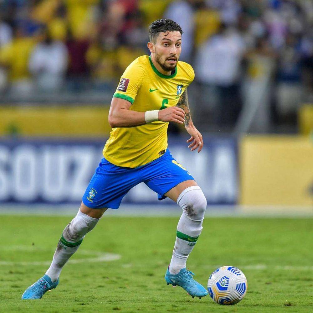 potret Alex Telles bersama timnas Brasil (instagram.com/alextelles)