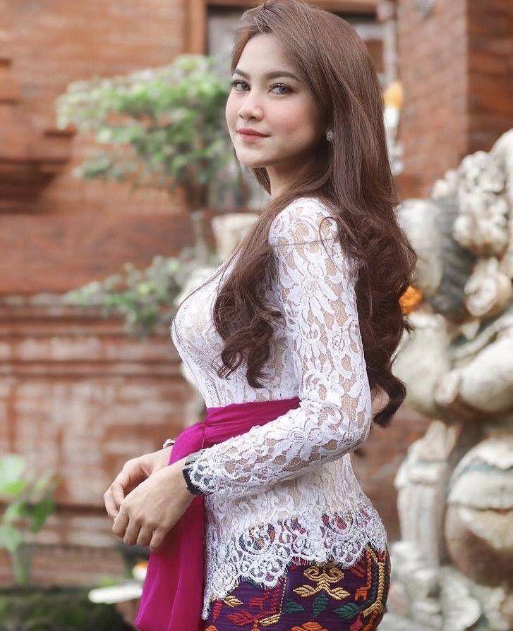 Mahalini (Instagram.com/mahaliniraharja)