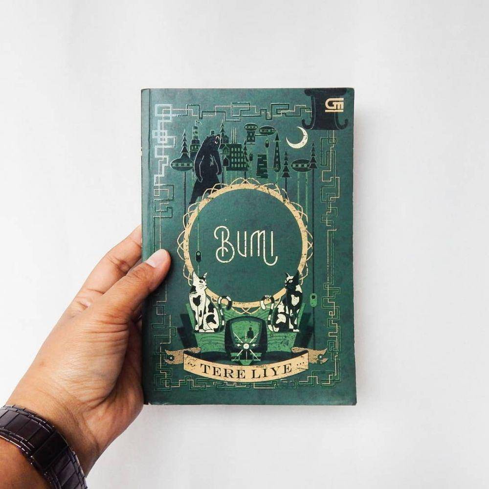 Bumi karya Tere Liye (instagram.com/tiareadsbooks)