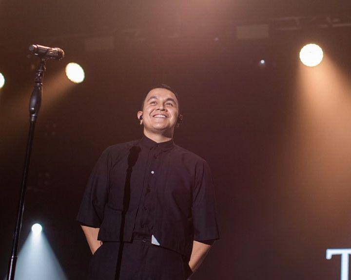Potret Tulus di atas panggung (instagram.com/tulusm)