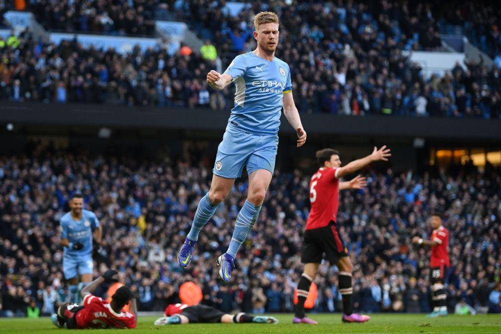 Kevin De Bruyne merayakan gol ke gawang Manchester United di Etihad Stadium. (twitter.com/City_Xtra)