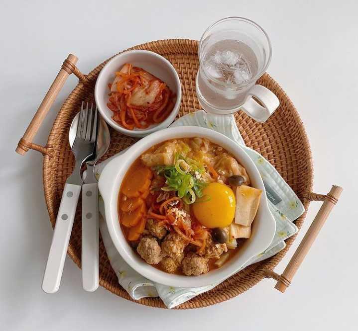 5 Tips Memasak Ramyeon Instan supaya Nikmatnya Naik Level