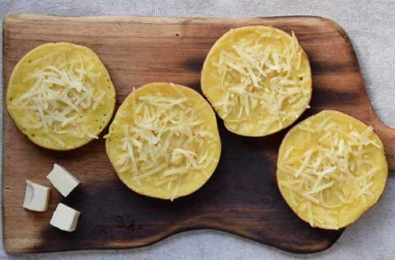 ilustrasi kue lumpur kentang keju (Yummy/Nila Iswahyudi)