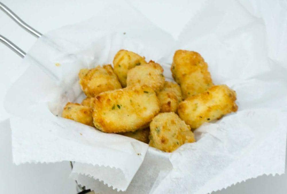 ilustrasi cake bola kentang keju (pixabay/Amanda Whitlatch)