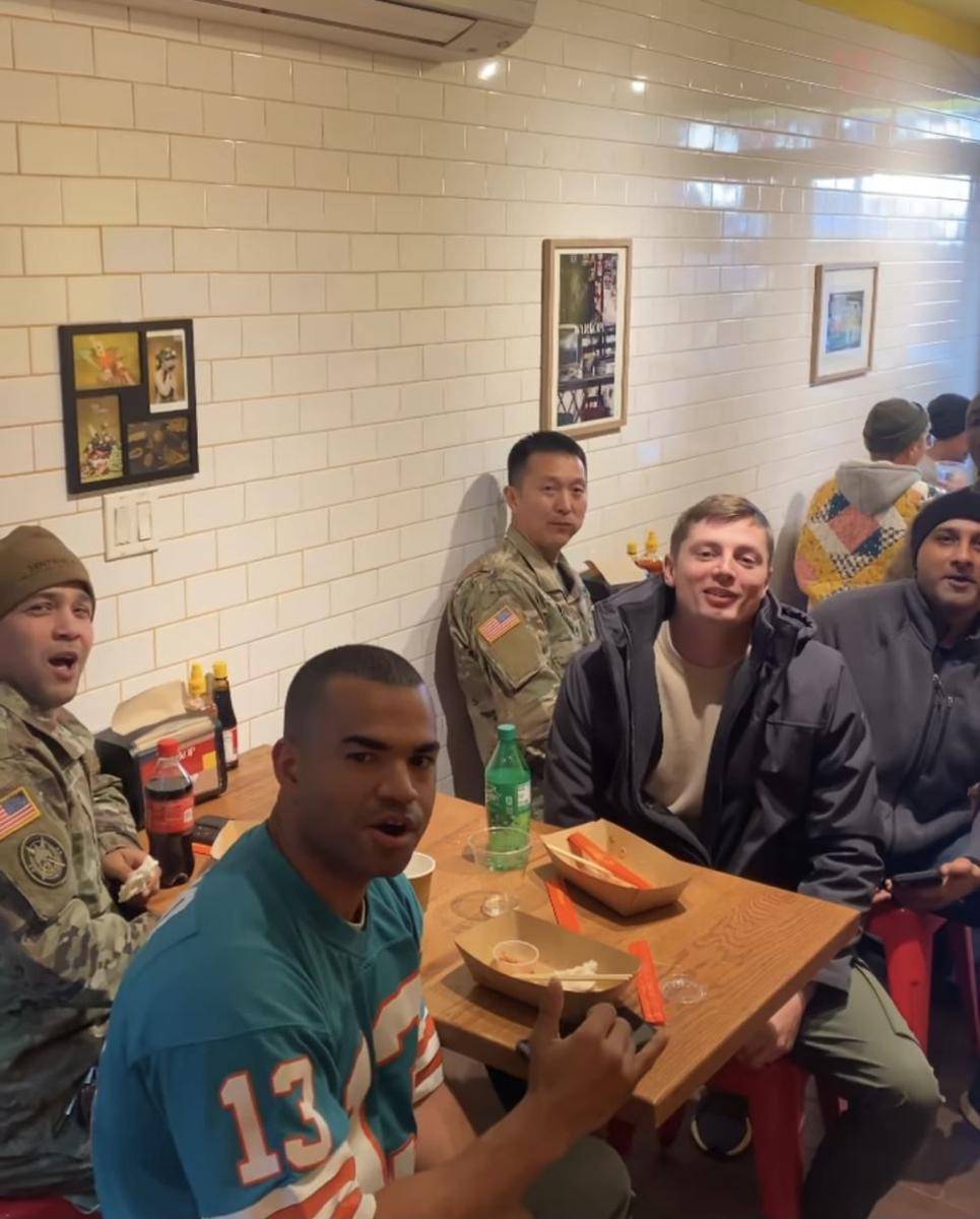Warkop NYC di New York, USA (instagram.com/omar.k.prawiranegara)