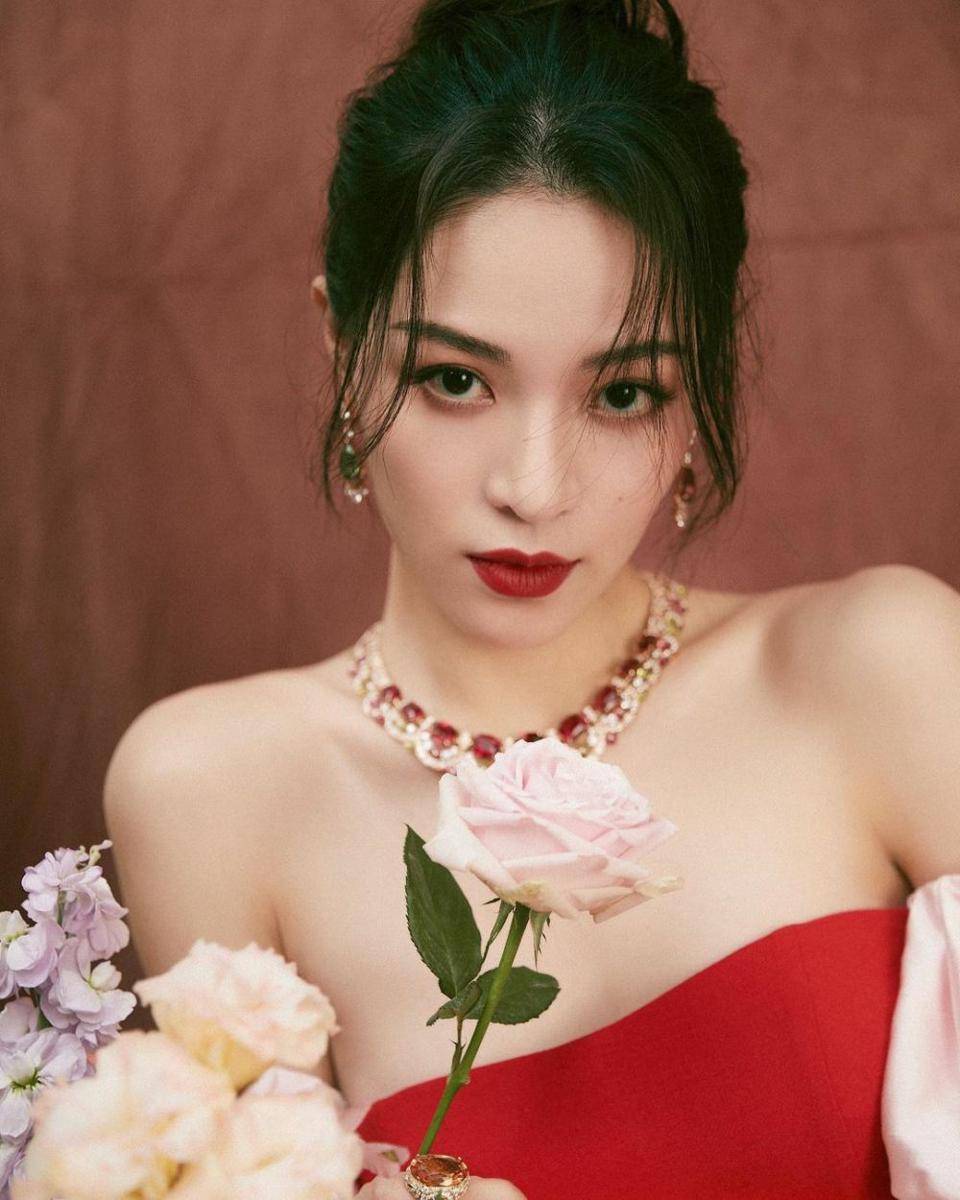 Elaine Zhong (instagram.com/elaine_zhongchuxi)