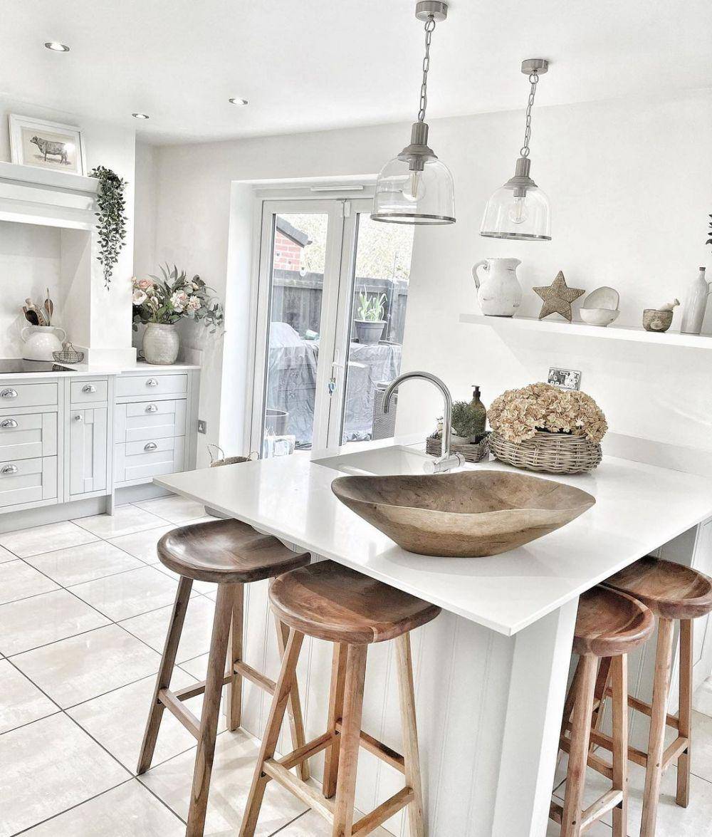 Ide desain kitchen island (instagram.com/ourchanceryhome )