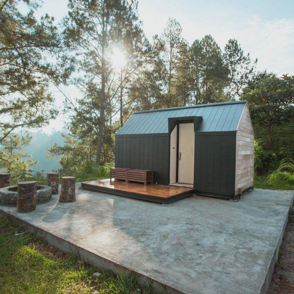 The Kaldera Toba Nomadic Space (instagram.com/boboboxadventure)