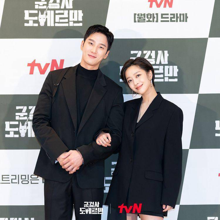 Jo Bo Ah dan Ahn Bo-Hyun di dalam drama Military Presecutor Doberman (instagram.com/tvn_drama)