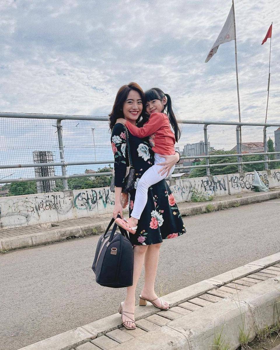 potret Natalie Zenn dan Azalea (instagram.com/nataliezenn24)