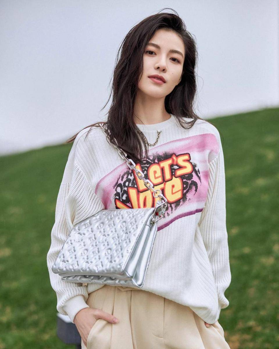 Elaine Zhong (instagram.com/elaine_zhongchuxi)