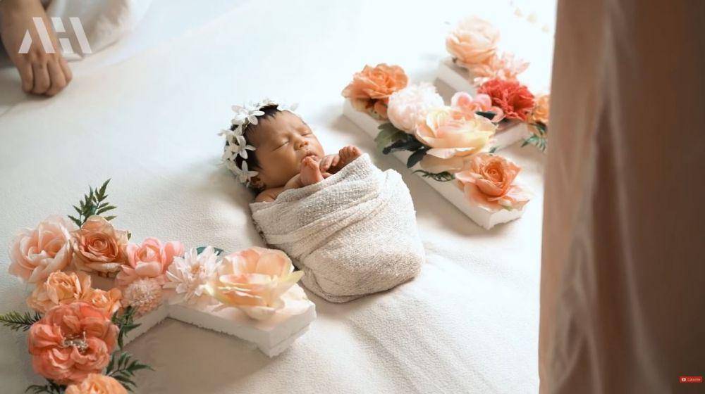 pemotretan baby Ameena (YouTube.com/AH)