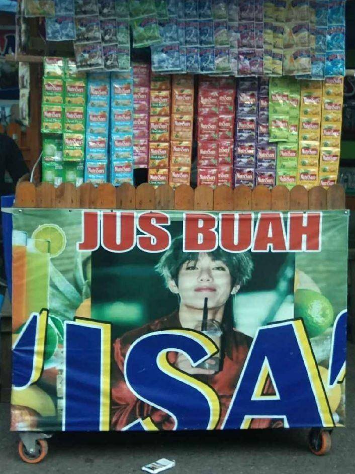warung pakai nama idol KPop (twitter.com/chupaxsz95)