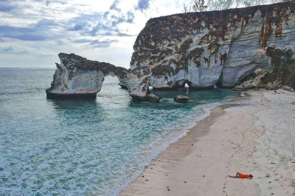 Pantai Pigewa (instagram.com/ken_sari)