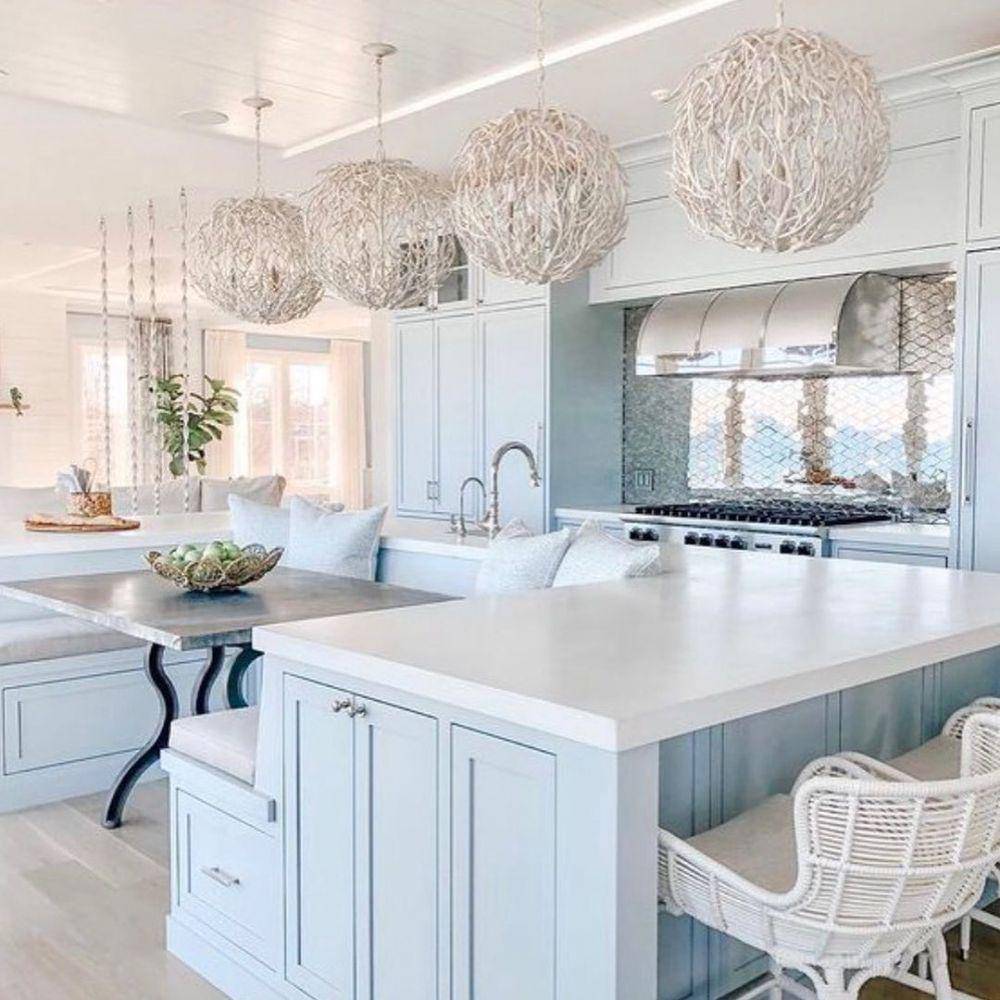 Ide desain kitchen island (instagram.com/coastaldecor)
