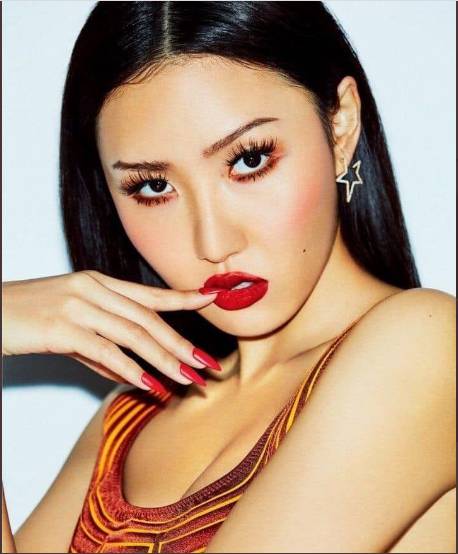 nail art Hwasa Mamamoo (twitter.com/PopnailsK)