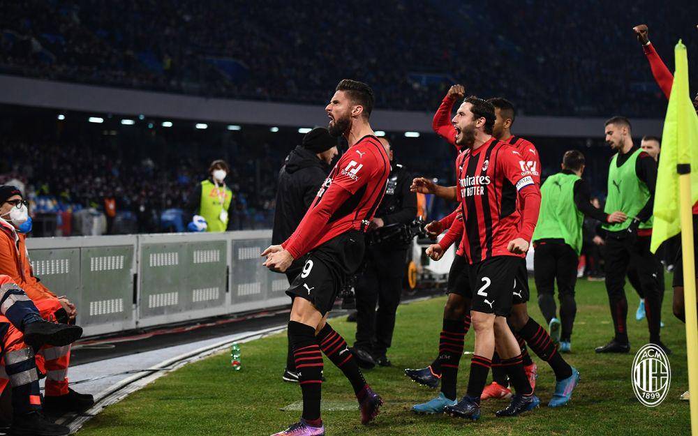 para pemain AC Milan melakukan selebrasi gol. (twitter.com/acmilan)