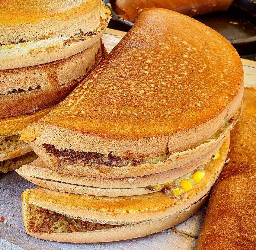 martabak manis (instagram.com/iamchefjo)