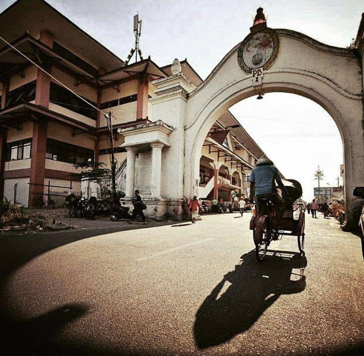 Pasar Klewer Solo (instagram.com/harrishotelsolo)