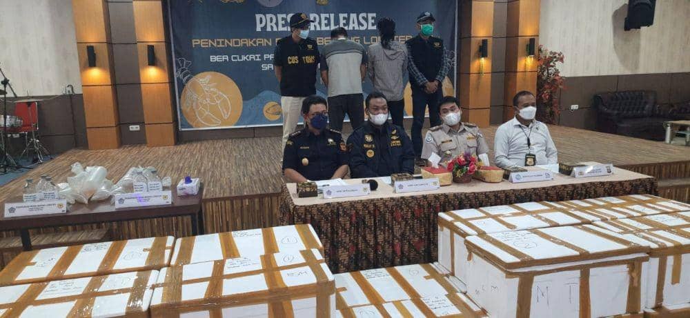 Press rilis pengamanan benih lobster di Sumsel (IDN Times/istimewa)