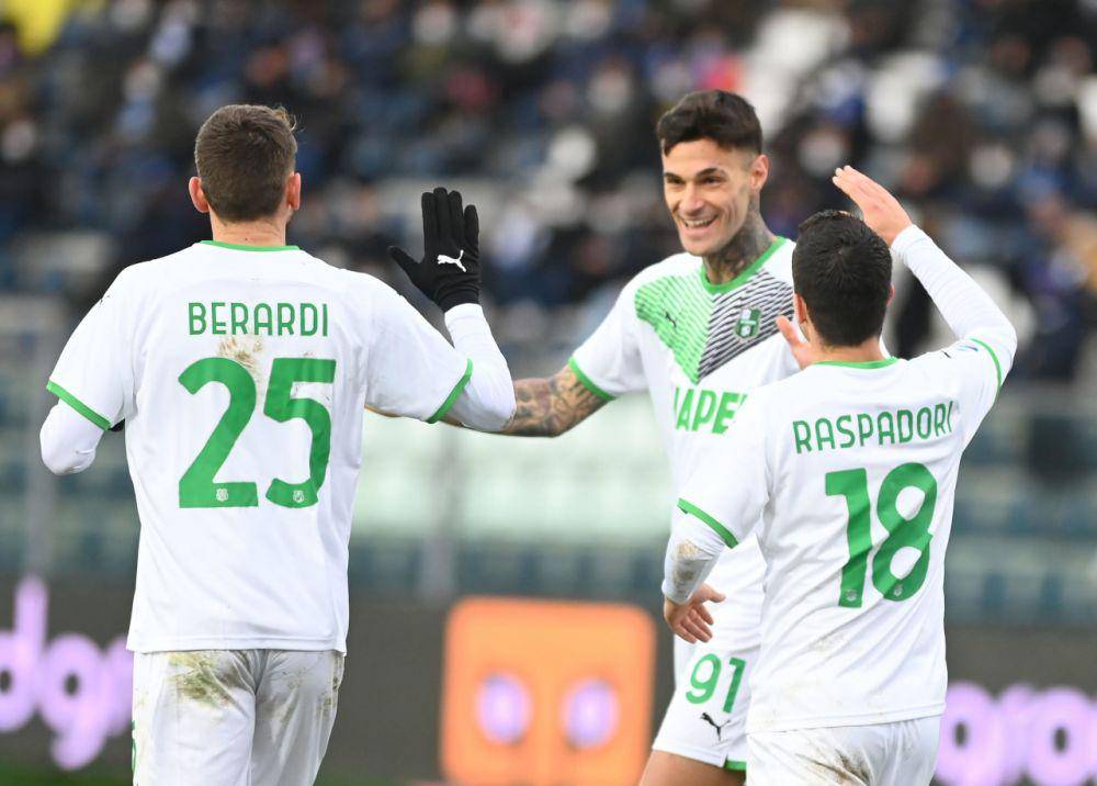 potret Gianluca Scamacca, Giacomo Raspadori, dan Domenico Berardi (football-italia.net)