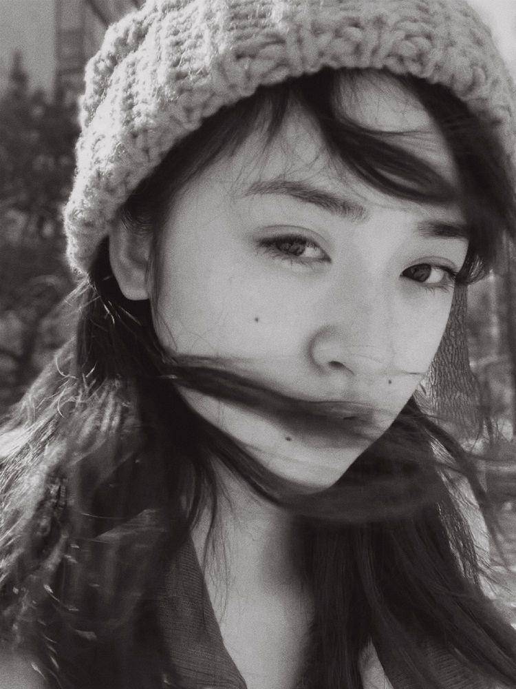 Shen Yue (weibo.com/沈月)