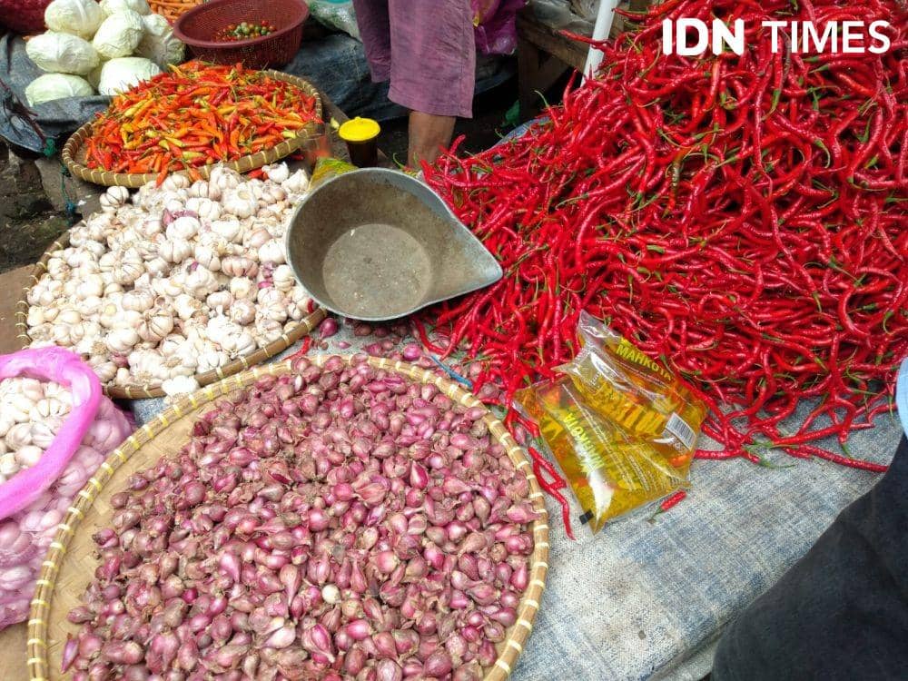 Harga Cabai di Pasar Bandar Lampung Kian 'Pedas', Sabar Ya Emak-emak