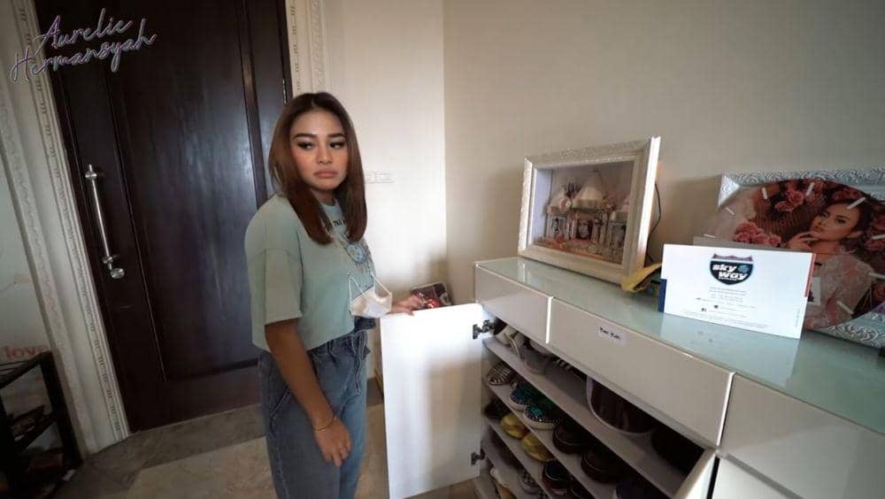 kamar Aurel Hermansyah (YouTube.com/Aurelie Atta)