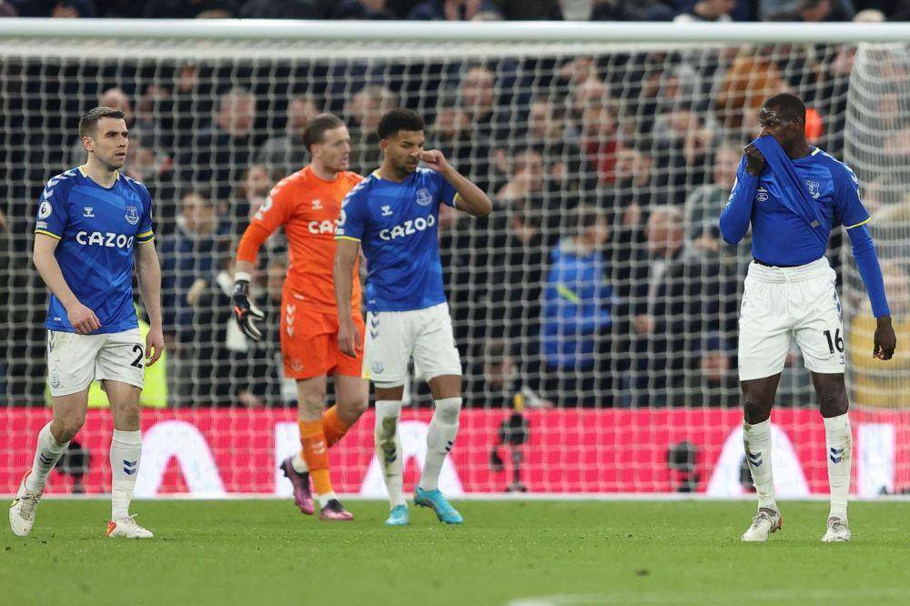 Ekspresi kekecewaan pemain Everton usai dibantai Tottenham Hotspur (royalbluemersey.sbnation.com)