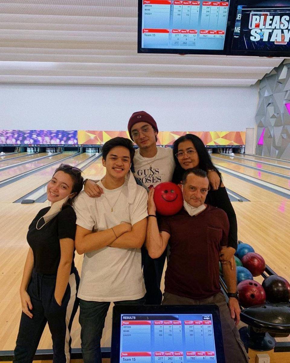 artis yang akrab sama keluarga pacar (instagram.com/megandomani1410)