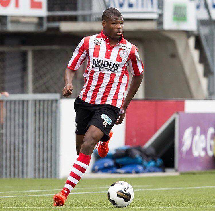 potret Denzel Dumfries membela Sparta Rotterdam (instagram.com/ddumfries2)