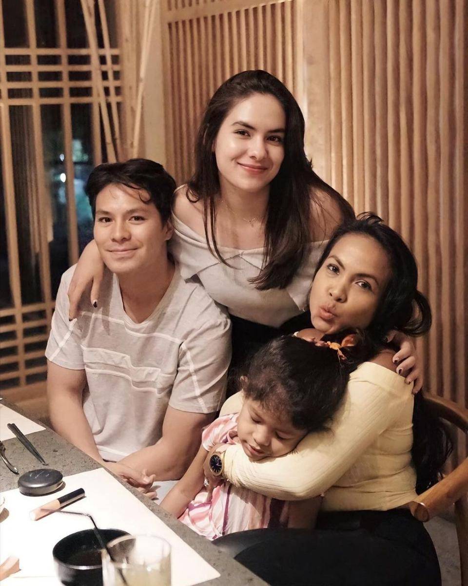 artis yang akrab sama keluarga pacar (instagram.com/steffizamoraaa)