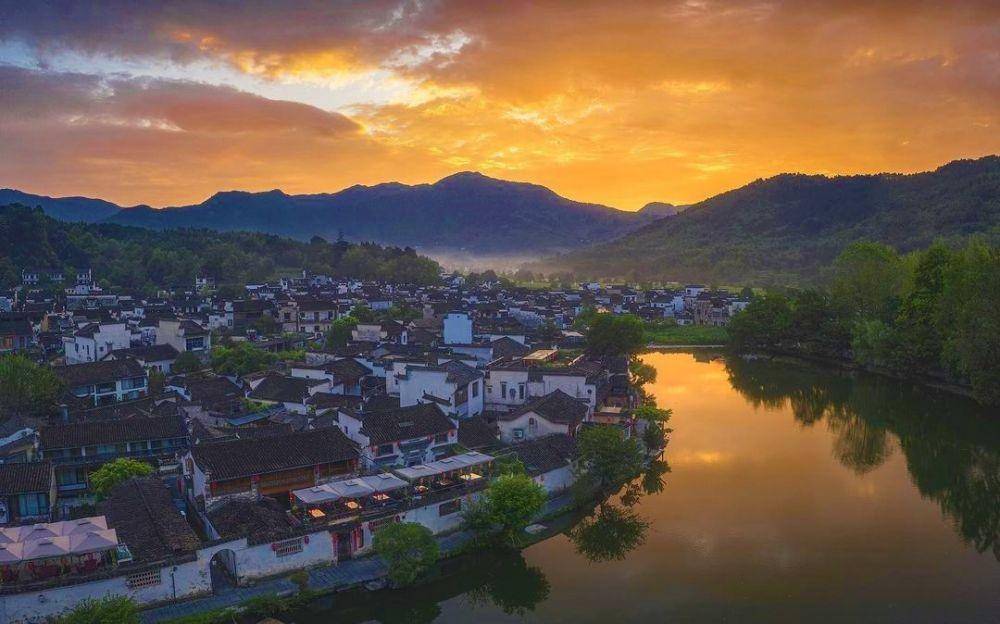Kota Kuno Hongcun (instagram.com/hooxu11_photography)