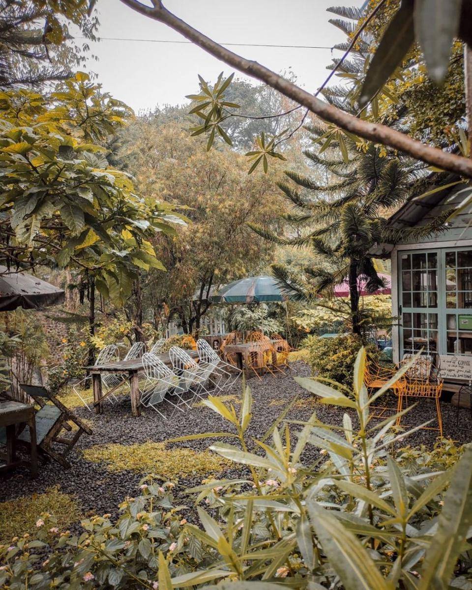 Warkop Modjok (instagram.com/anggie_arwini)