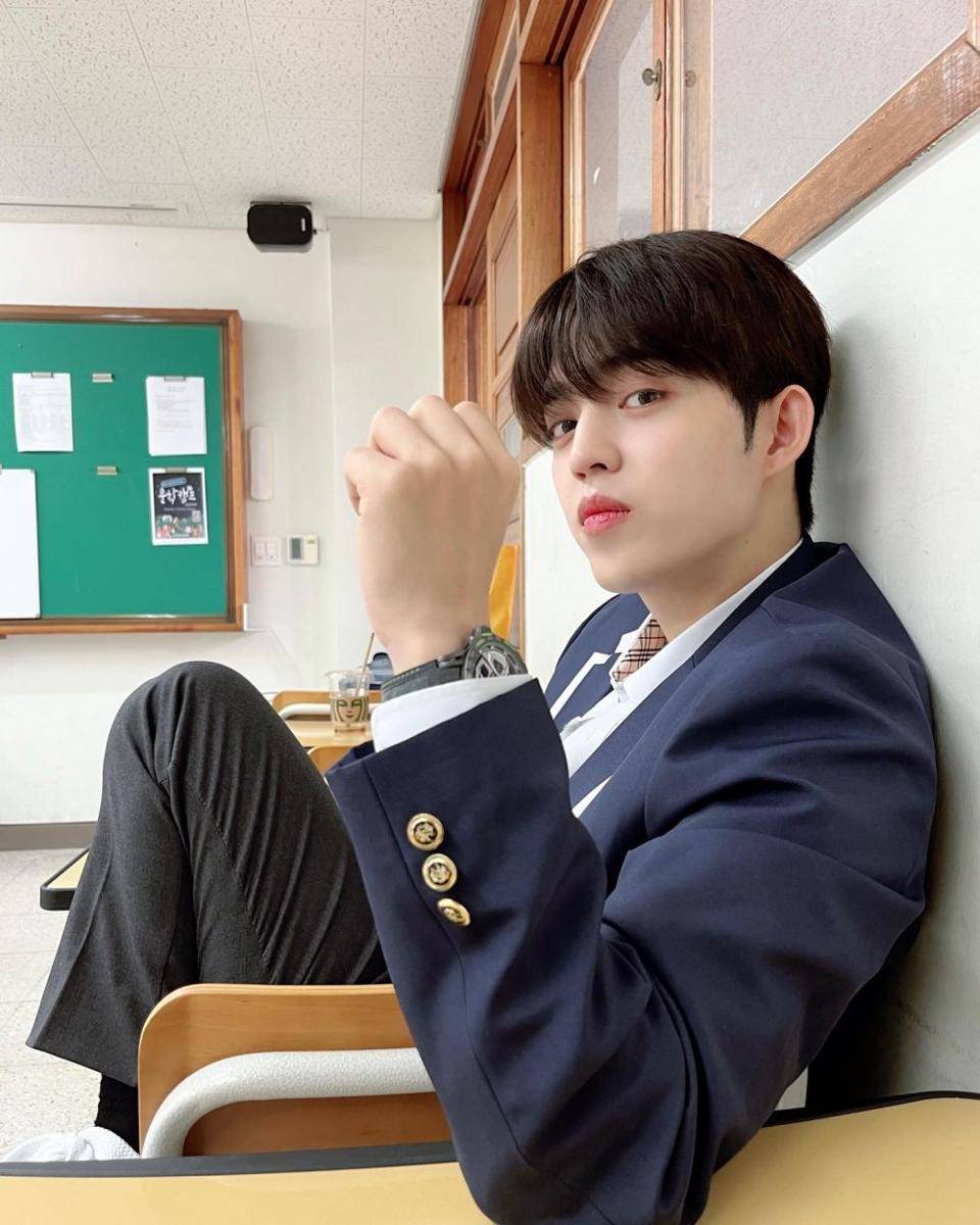 S.Coups SEVENTEEN (instagra,.com/sound_of_scoups)