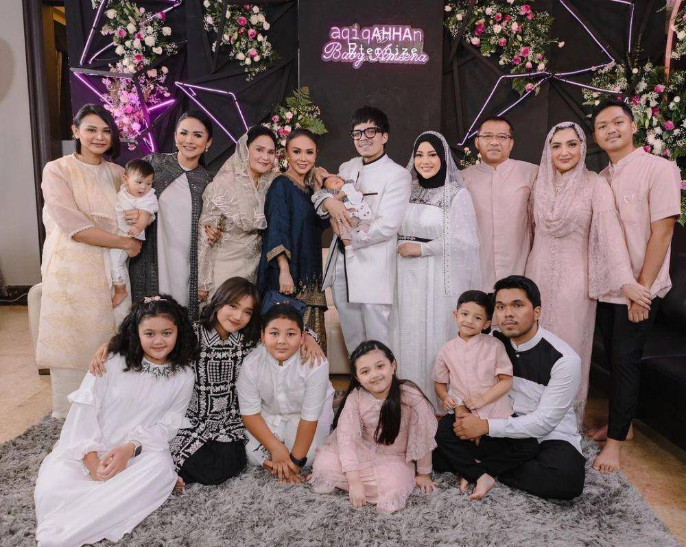 artis yang akrab sama keluarga pacar (instagram.com/fuji_ab)