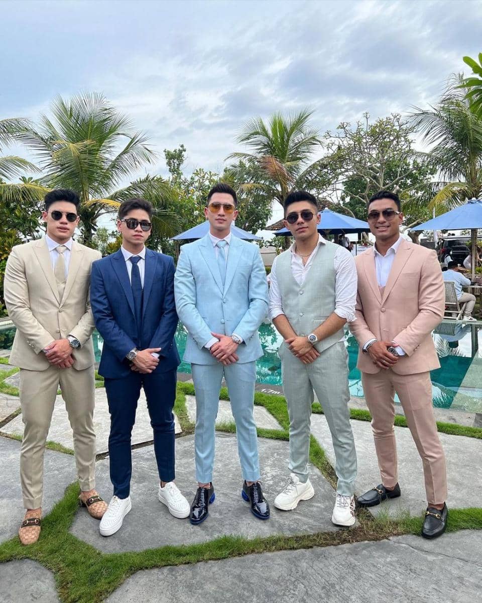 potret Verrell Bramasta-Athalla Naufal bareng sahabat di pernikahan sang mama (instagram.com/bramastavrl