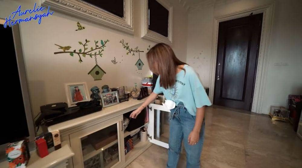 kamar Aurel Hermansyah (YouTube.com/Aurelie Atta)