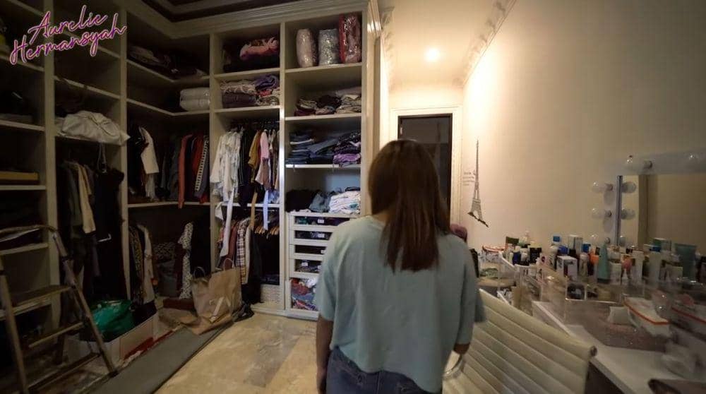 kamar Aurel Hermansyah (YouTube.com/Aurelie Atta)