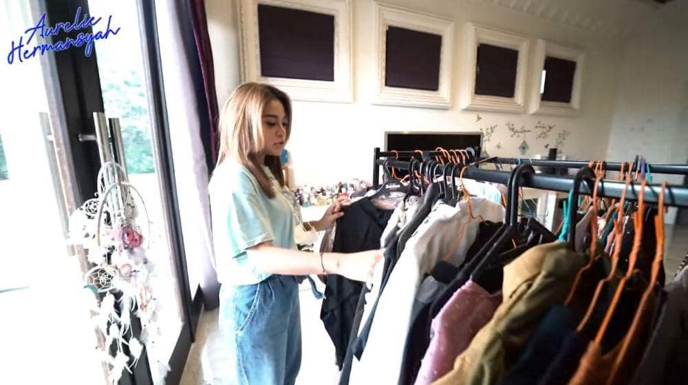 kamar Aurel Hermansyah (YouTube.com/Aurelie Atta)