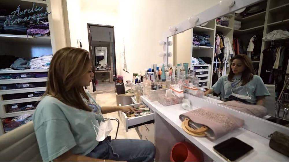 kamar Aurel Hermansyah (YouTube.com/Aurelie Atta)