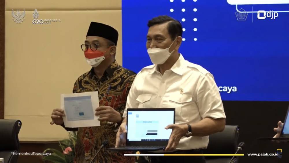 Menteri Koordinator Bidang Kemaritiman dan Investasi, Luhut Binsar Pandjaitan ajak masyarakat lapor SPT Tahunan. (dok. YouTube Direktorat Jenderal Pajak)