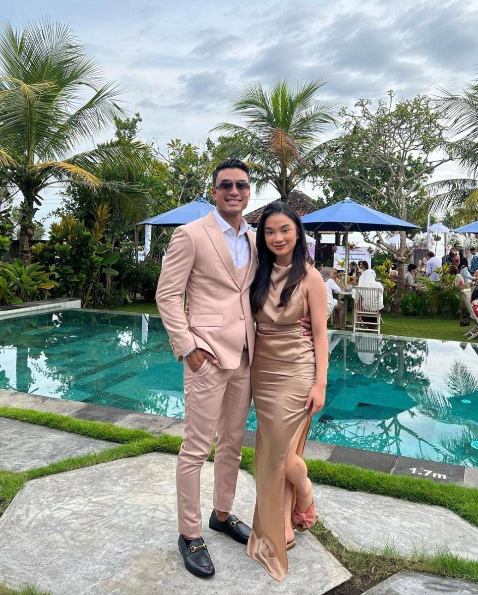 Gaya Tamu Undangan dan Keluarga Pria di Acara Akad hingga Resepsi Pernikahan Venna Melinda dan Ferry Irawan (Instagram.com/austin.alxndr)