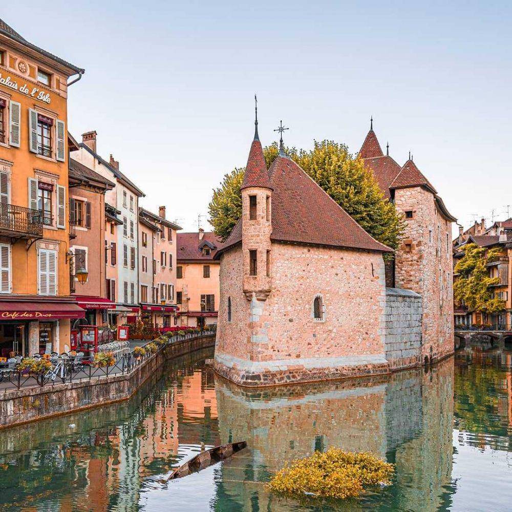 Palais de l'Île (instagram.com/survoler_le_monde)