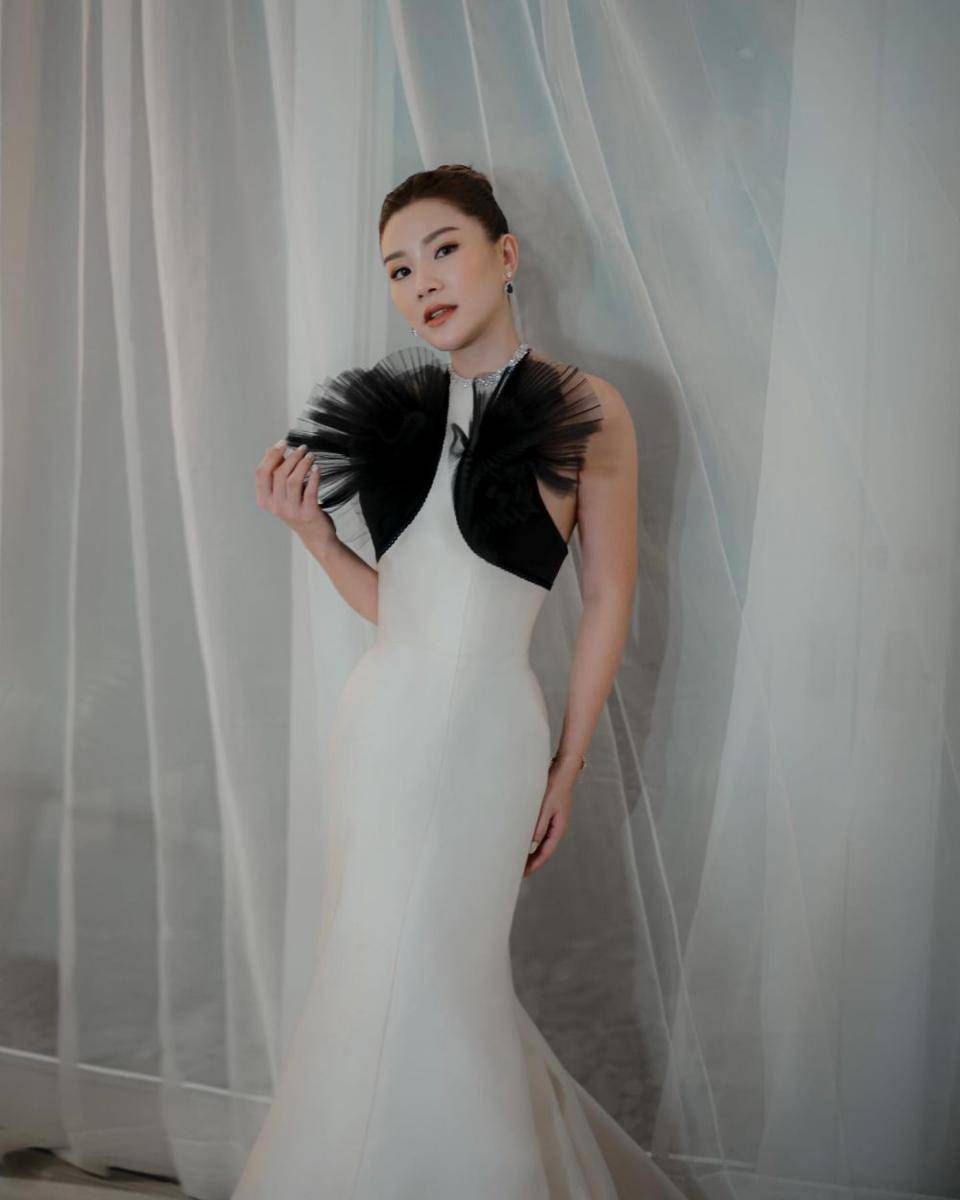 Artis pakai gaun pengantin rancangan Hian Tjen. (instagram.com/hiantjen)